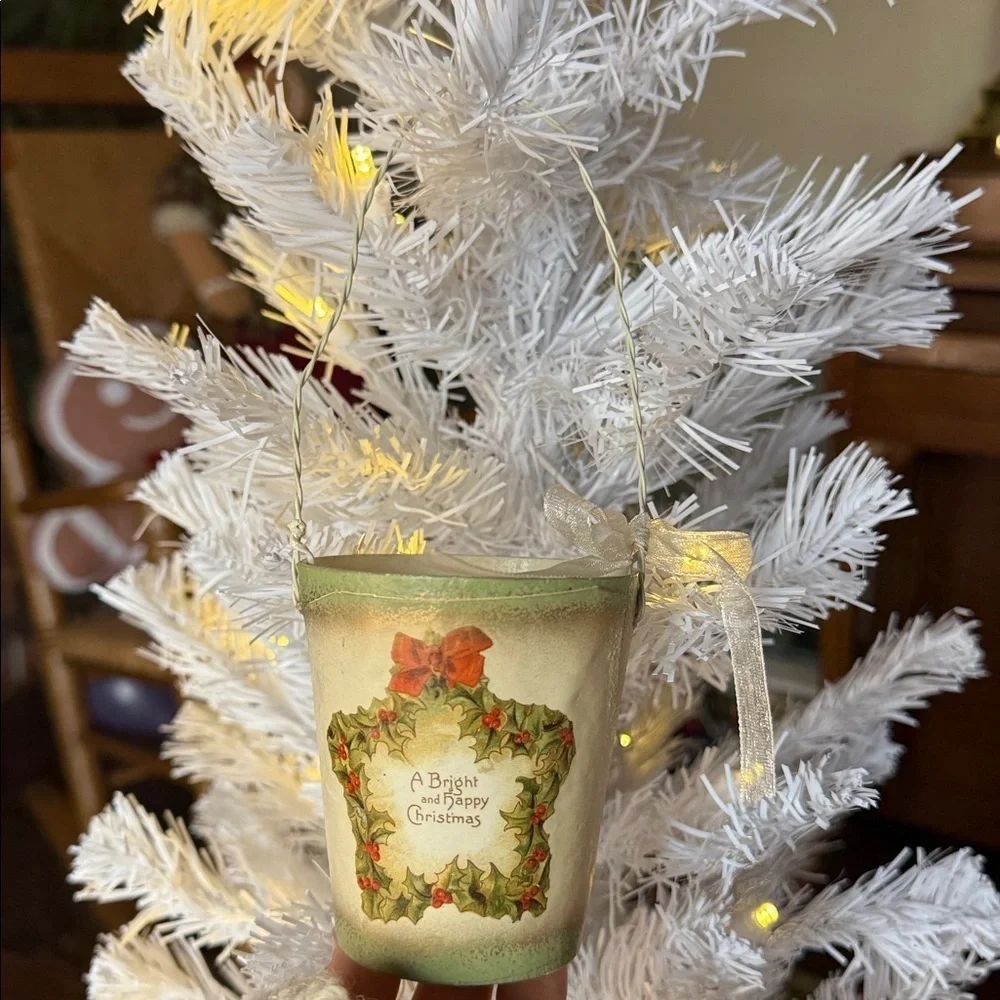 Vintage 1994 Gold Wreath Bucket Ornament - Holiday Decor